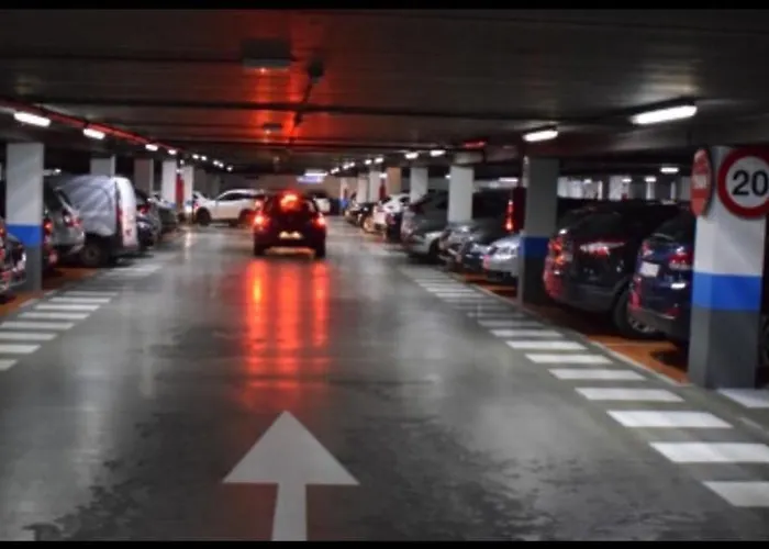 Atuaire Luz De I Centro Con Parking Incluido Burgo